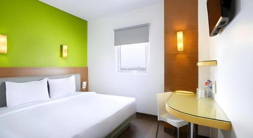 Amaris Hotel La Codefin Kemang Yakarta Exterior foto